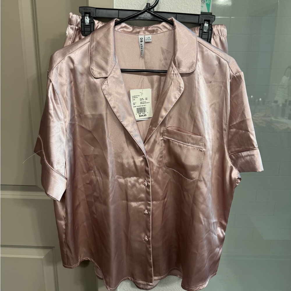 DB- UNWORN SATIN PAJAMA SET-L